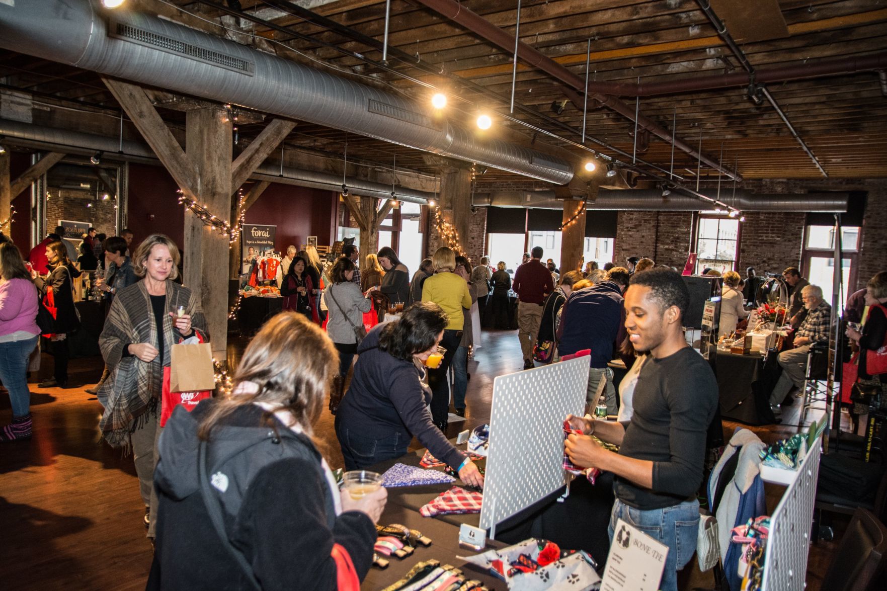 St. Louis Post-Dispatch Holiday Pop & Shop Event